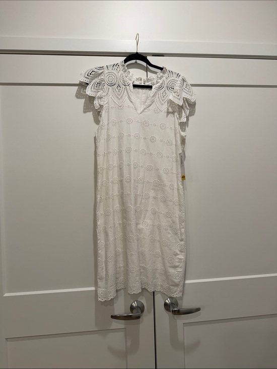 London Times Dresses & Skirts - White Knee Length Dress